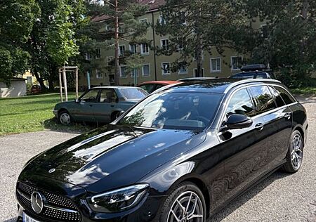 Mercedes-Benz E 220 d T Autom. AMG VOLLAUSLASTUNG