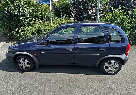 Opel Corsa 1.2 16V Edition 2000 Edition 2000