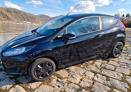 Ford Fiesta 1,6 TDCi 70kW, Navigation, Zahnriemen NEU