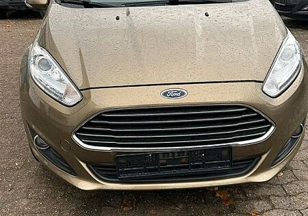 Ford Fiesta Titanium / 1.Hand / Klimaautomatik