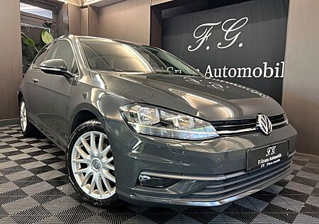 VW Golf Volkswagen 1.0 TSI DSG Navi LED Sitzhz. Klima Business
