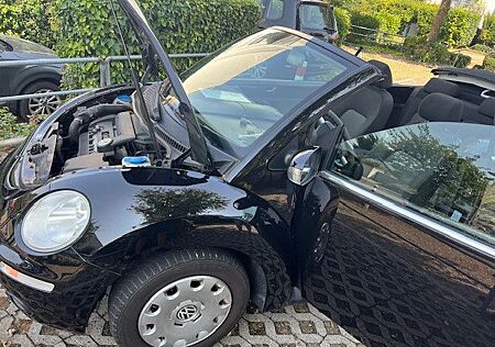 VW Beetle Volkswagen Schwarze Cabrio 1.4l, 75 PS