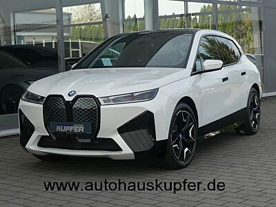 BMW iX xDrive50 Sportpak.AHK°LASER°PANO°22"-Massage