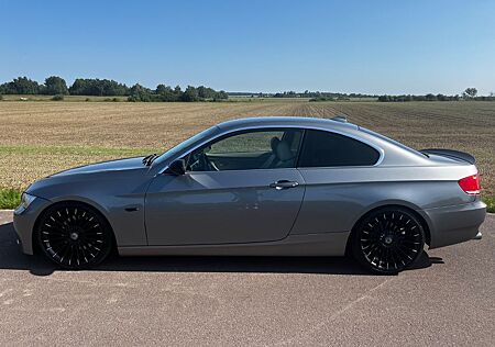 BMW 325i Coupé -