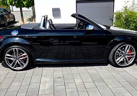 Audi TTS Roadster 2.0 TFSI S tronic quattro -