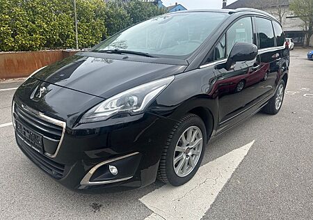 Peugeot 5008 Allure*7 Sitzer*TÜV NEU*
