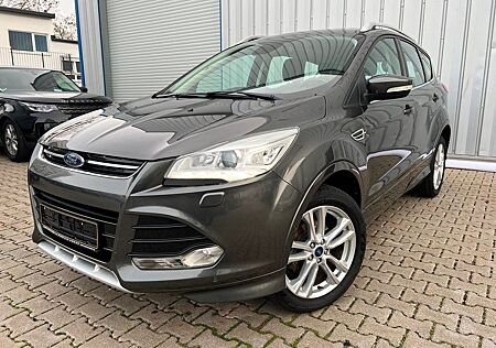 Ford Kuga 1,5 EcoBoost 2x4 1.HAND PANORAMA XENON AHK