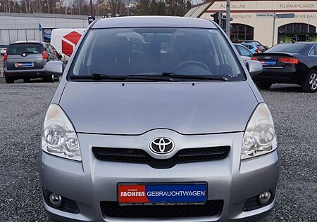 Toyota Corolla Verso Corolla Neuen TÜV besorgen wir Ihnen auf Wunsch