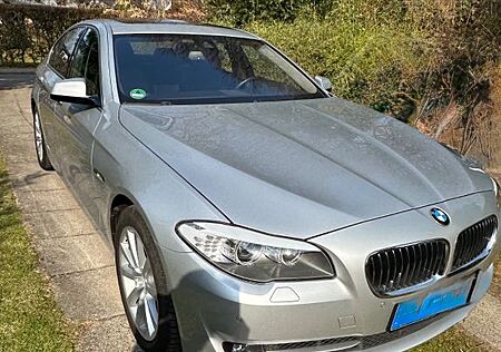 BMW 528i , 2013 unfallfrei,109350 Km Voll Ausstattung