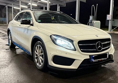 Mercedes-Benz GLA 200 AMG Line AMG Line