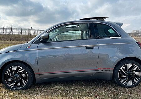Fiat 500E "la Prima" 42 kWh La Prima VOLLAUSSTATTUNG
