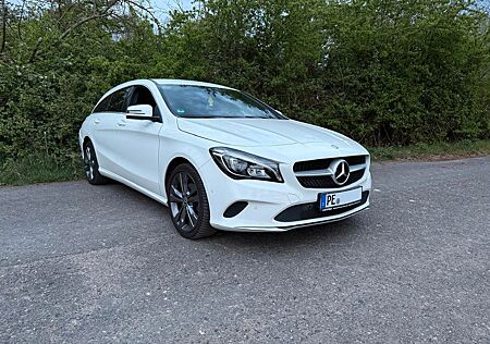 Mercedes-Benz CLA 180 -