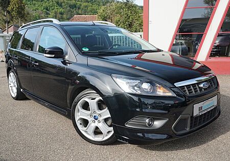 Ford Focus Turnier Titanium*Bi-Xenon*BC*PDC*Navi*TÜV*