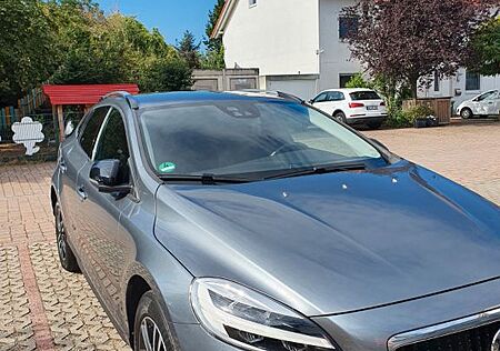 Volvo V90 Cross Country V40 Cross Country T4 AWD Geartronic Plus Plus