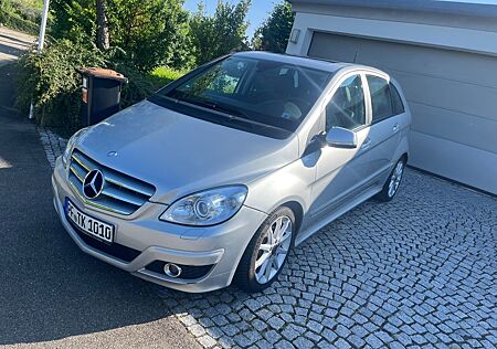 Mercedes-Benz B 170 BlueEFFICIENCY - Tüv Neu