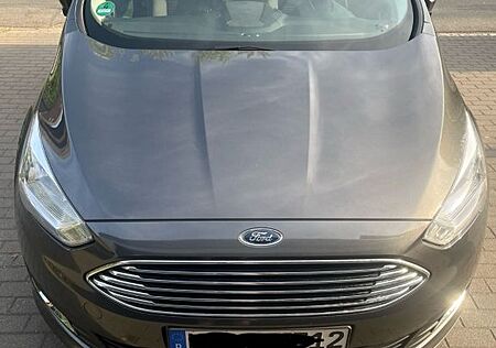 Ford Grand C-Max 1.5 TDCi,Titanium,AHK,Winterpa.