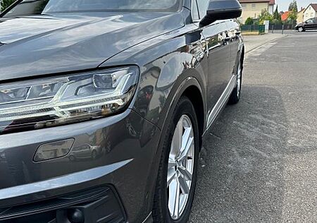 Audi Q7 3.0 TDI quattro tiptronic -