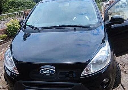 Ford Ka /+ 1,2 Titanium mit wenig Kilometer