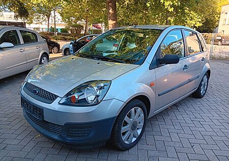 Ford Fiesta Ambiente TÜV&KUPPLUNG NEU!!
