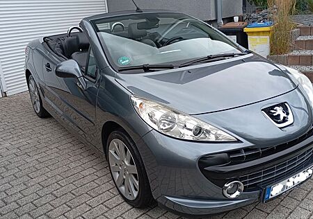 Peugeot 207 CC AVANTGARDE TÜV VOR 68 KM WARTUNG VOR 2 KM