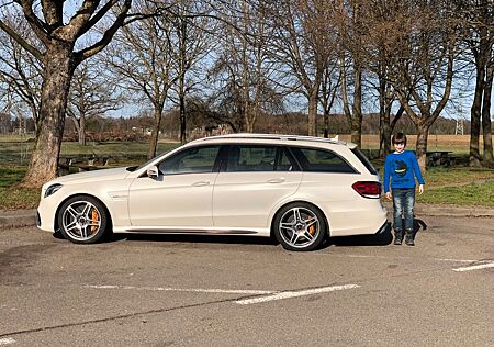 Mercedes-Benz E 63 AMG Keramik,Carbon,Burmester,DriverPack,MB-Garantie