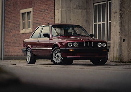 BMW 316i E30 / Top Original Zustand / Calypsorot