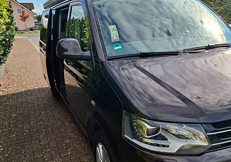 VW T5 Caravelle Volkswagen langer Stand mit 8 platze