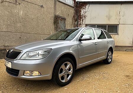 Skoda Octavia Combi Ambition 4X4*Navi*2.Hand+KEIN ROST