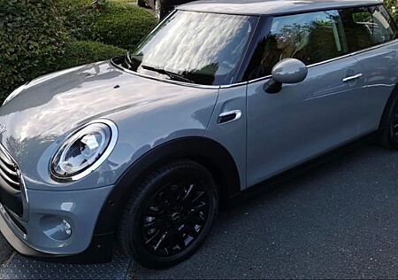 Mini ONE I Service & TÜV neu!