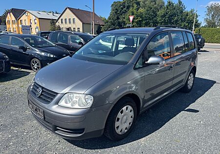 VW Touran Volkswagen 1.6 FSI *AHK*HU 05/27*
