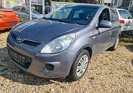 Hyundai i20 Allwetterreifen Nichtraucher auto scheckheft
