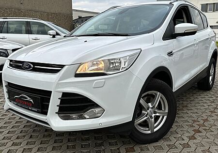 Ford Kuga Titanium *Teilleder*Klimaautomatik*AHK*PDC*