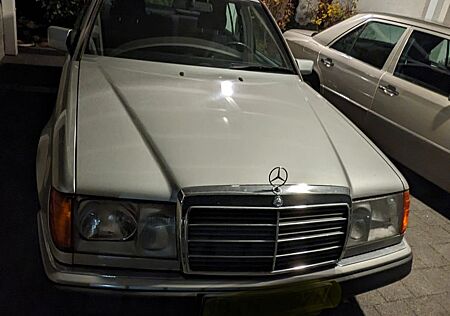 Mercedes-Benz 300 300E
