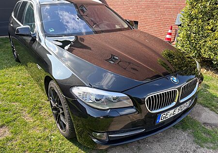 BMW 520 d Touring/PANO/NAV.PROF/HUD/Bi-XEN/SOFTCLOSE/