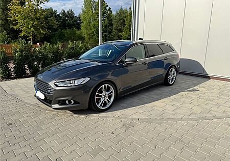 Ford Mondeo Turnier 2.0 Titanium Autom. PANO/LED/SHZ
