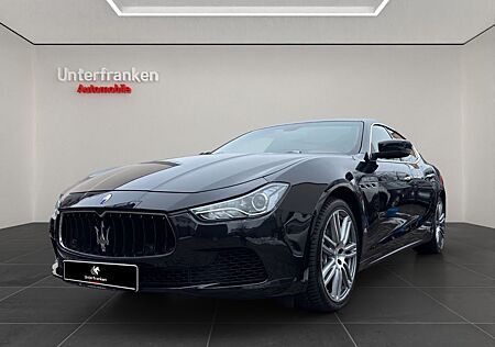 Maserati Ghibli 3.0 V6-KAMERA-SPORTABGAS-KEYLESS-H&K