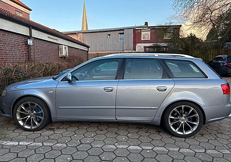 Audi A4 Avant 3.2FSI quattro S-Line/Leder/Autom./Bose