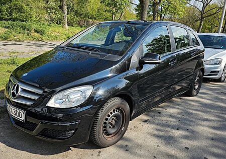 Mercedes-Benz B 160 - TÜV - KLIMA - STEUERKETTE NEU - M+S