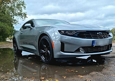 Chevrolet Camaro gebraucht kaufen Chevrolet Camaro 1HAND Unfallfrei 2LT WIE NEU 7600 km! RS