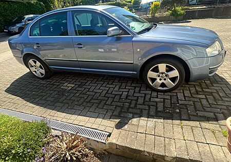 Skoda Superb 1.8 T -