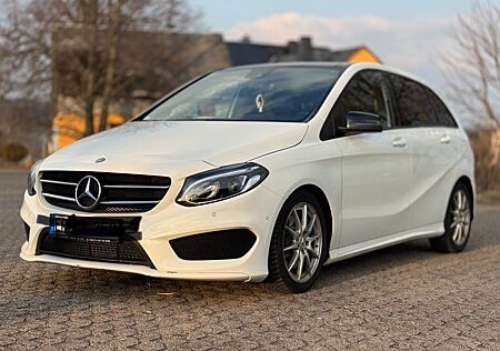 Mercedes-Benz B 220 d / AMGline / 4matic / Pano