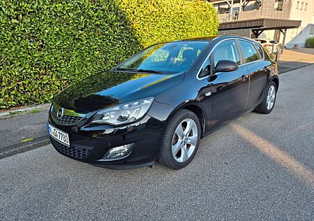Opel Astra 1.4 Turbo Sport 103kW - Xenon/ Navi/ 8fach