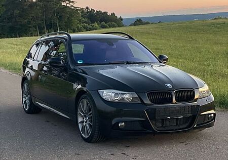 BMW 330d xDrive Touring M Paket VOLL SERVICE NEU