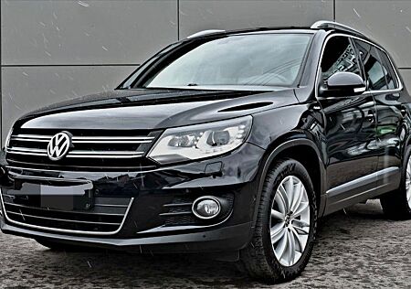 VW Tiguan Volkswagen TDI Allrad Sport & Style R-LINE