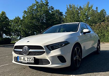 Mercedes-Benz A 220 4MATIC DCT -