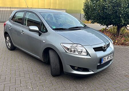 Toyota Auris Automatik 1.6 2Hand