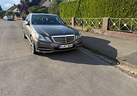 Mercedes-Benz E 220 CDI BlueEFFICIENCY AVANTGARDE AVANTGARDE