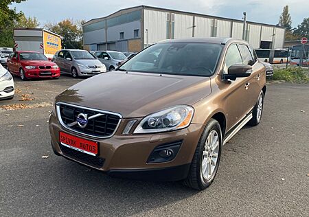 Volvo XC 60 Summum Drive 2WD Standheizung BLIS Memory