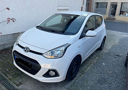 Hyundai i10 1.0 YES! Silver YES! Silver