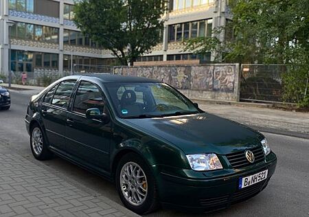 VW Bora Volkswagen 1.6 Highline